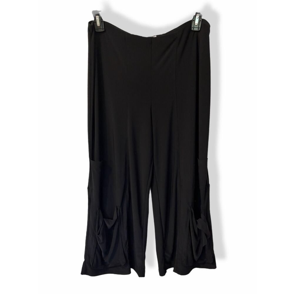 Simpli black cropped cargo style relaxed fit pants 12/XL